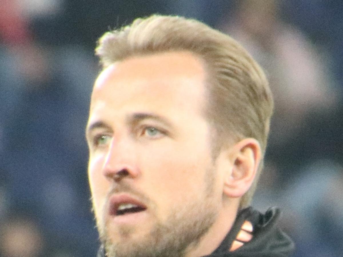 Harry Kane wins the Ballon d'Or, the first Englishman to do so since Michael Owen in 2001